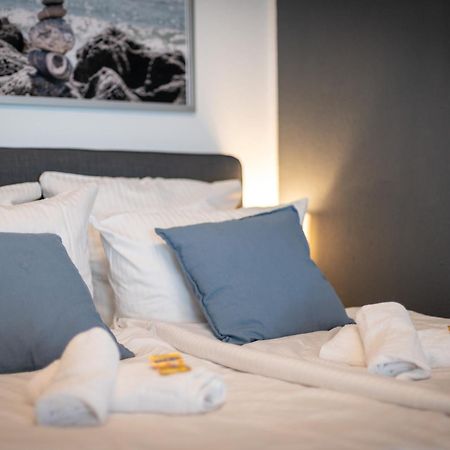 Federnest - Luxus-Studio - Kingsize Boxspringbett - Home-Office Mit Monitor Und Drucker - 11 Min Hbf 뒤스부르크 외부 사진