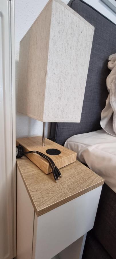 Federnest - Luxus-Studio - Kingsize Boxspringbett - Home-Office Mit Monitor Und Drucker - 11 Min Hbf 뒤스부르크 외부 사진