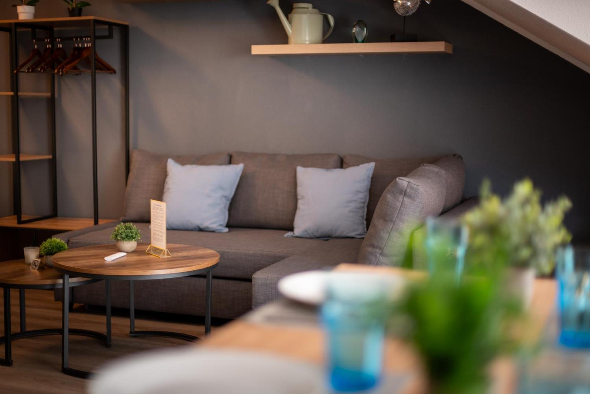 Federnest - Luxus-Studio - Kingsize Boxspringbett - Home-Office Mit Monitor Und Drucker - 11 Min Hbf 뒤스부르크 외부 사진