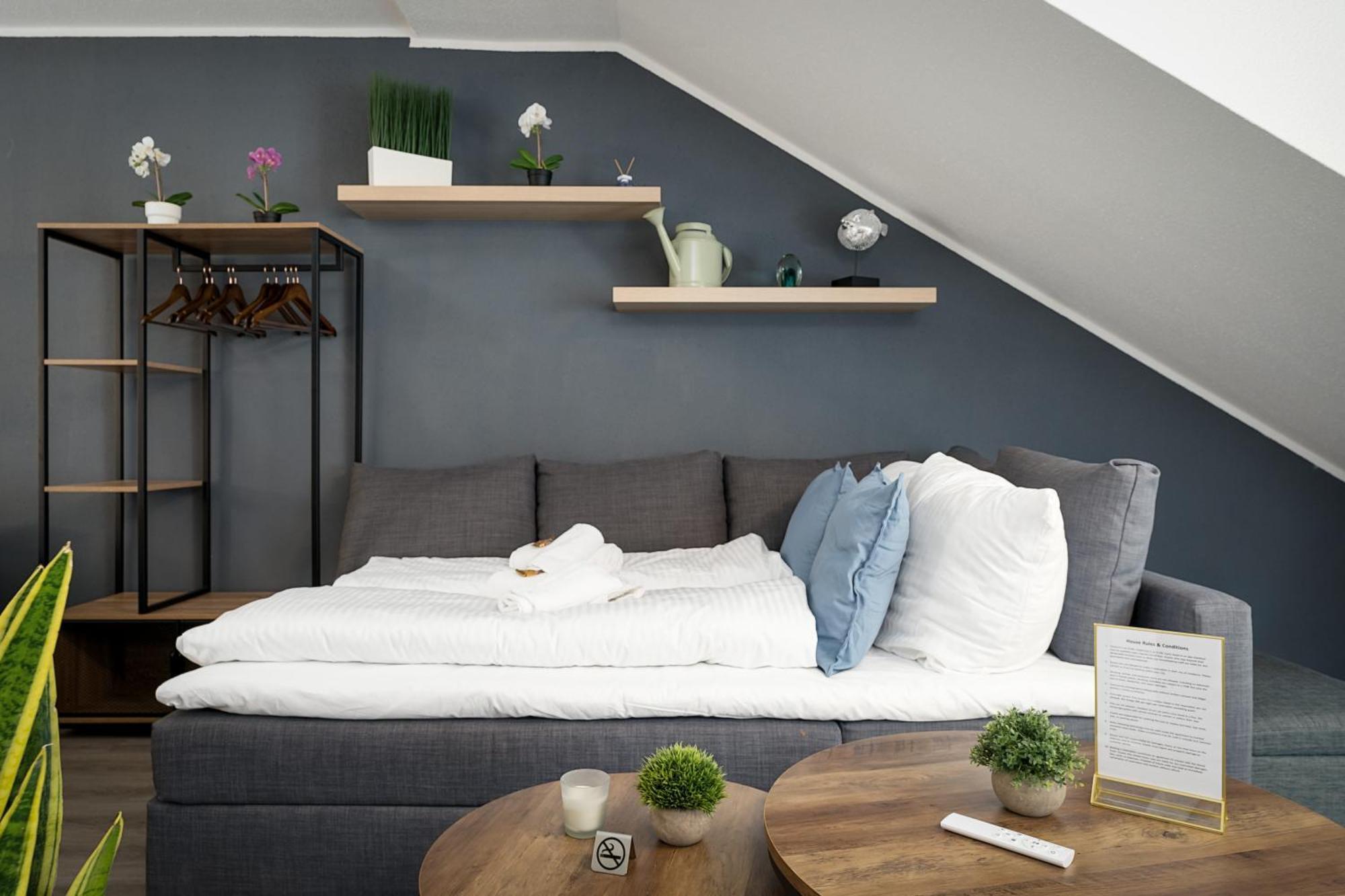 Federnest - Luxus-Studio - Kingsize Boxspringbett - Home-Office Mit Monitor Und Drucker - 11 Min Hbf 뒤스부르크 외부 사진